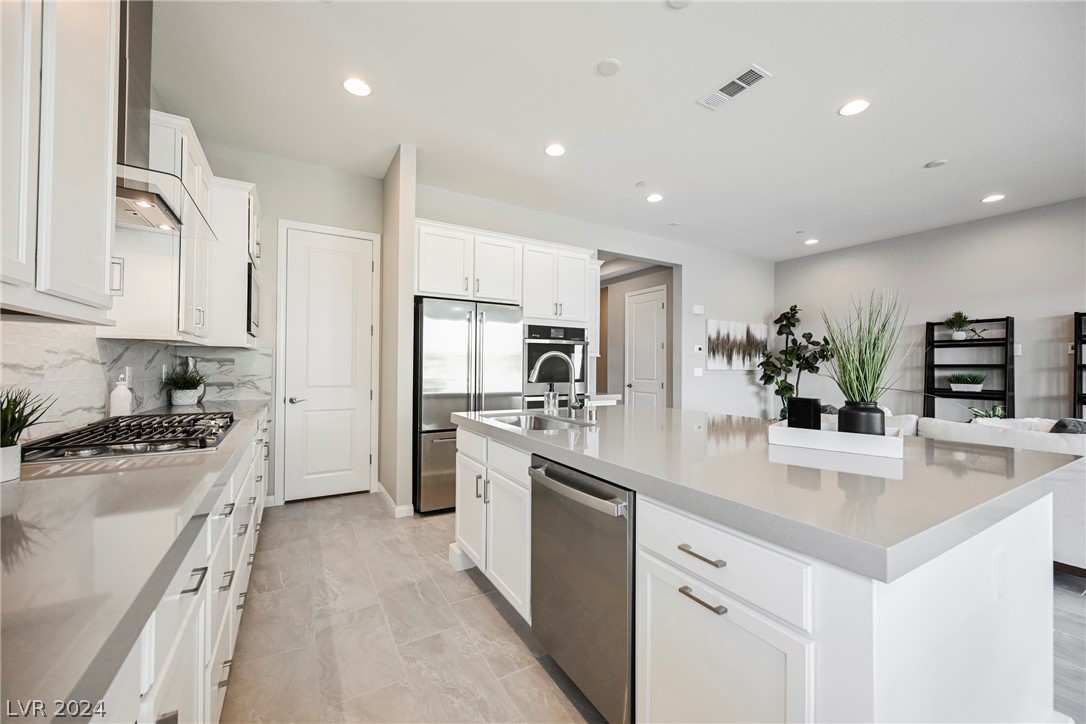 11736 Hatchling Avenue