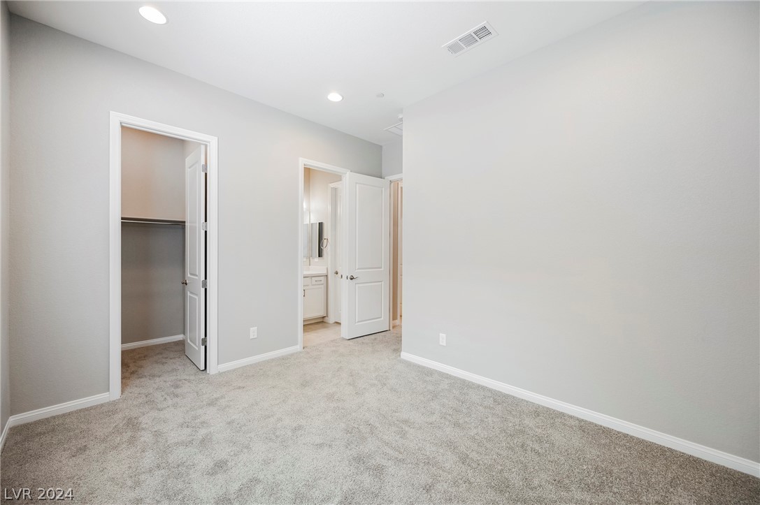 11736 Hatchling Avenue