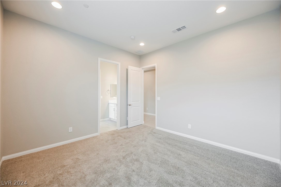 11736 Hatchling Avenue