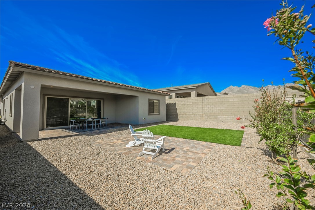 11736 Hatchling Avenue