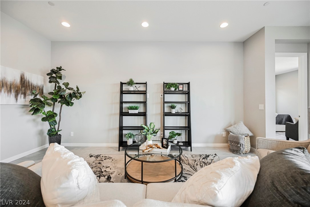 11736 Hatchling Avenue