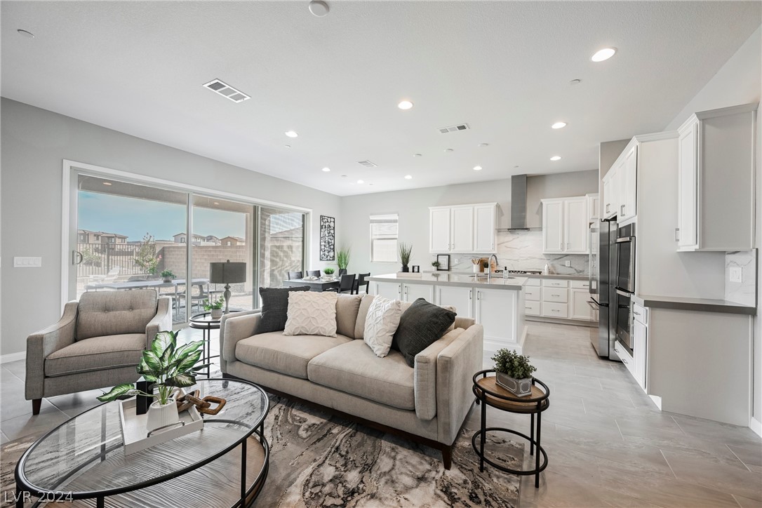 11736 Hatchling Avenue