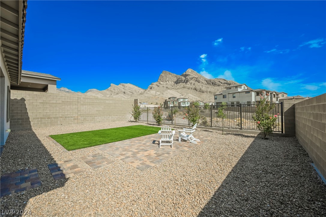 11736 Hatchling Avenue