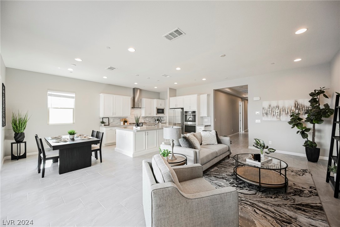 11736 Hatchling Avenue