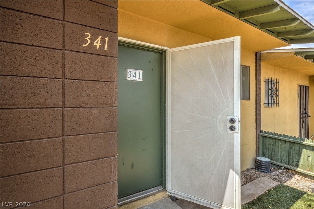341 East Van Wagenen Street