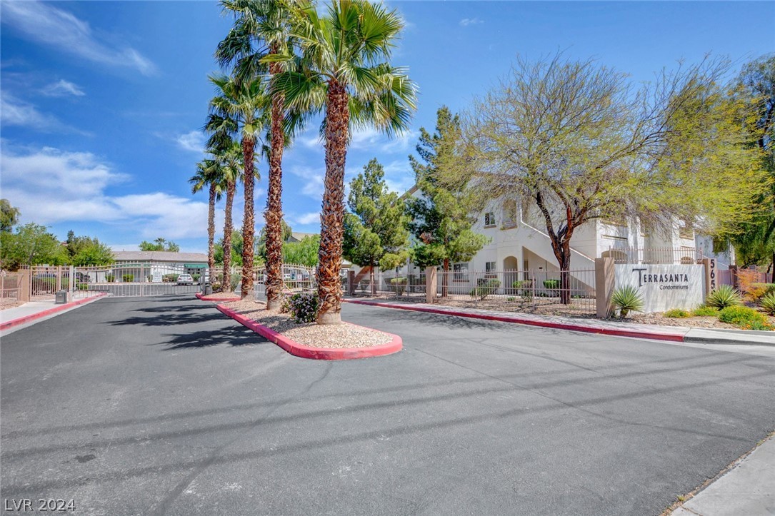 5650 East Sahara Avenue 2035