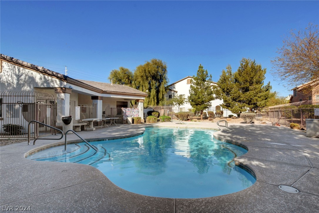 5650 East Sahara Avenue 2035