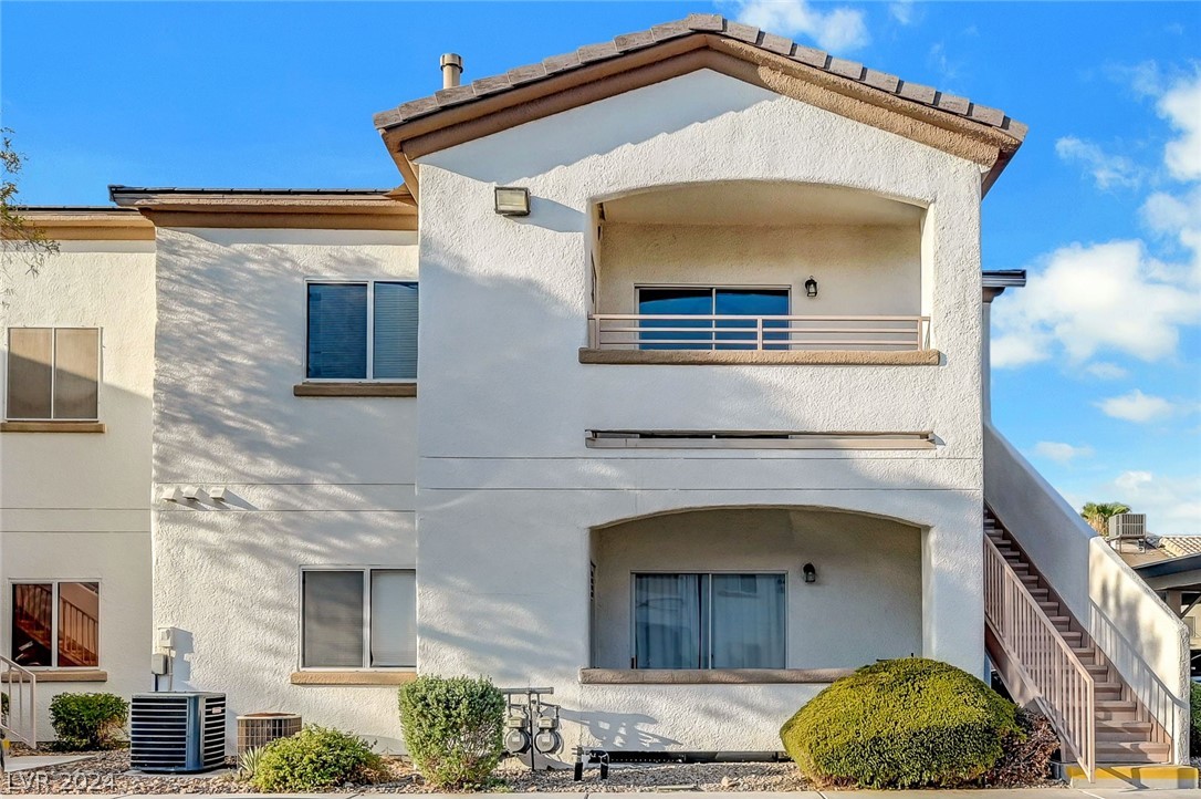 5650 East Sahara Avenue 2035