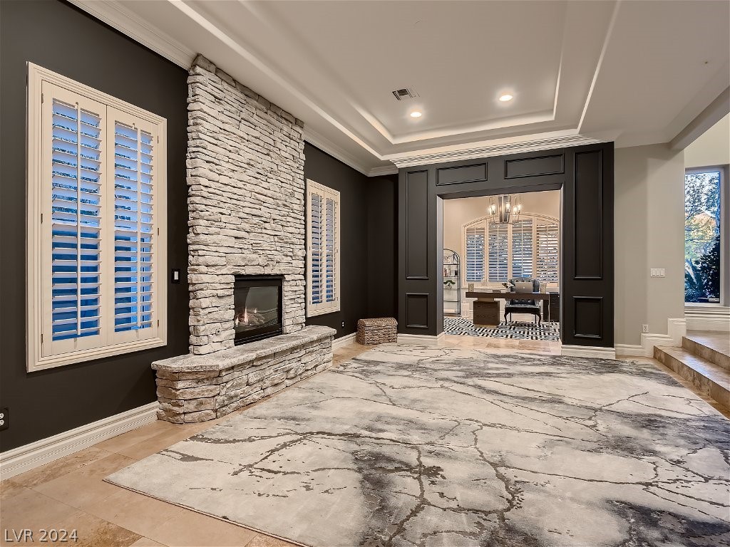 2279 Feathertree Avenue