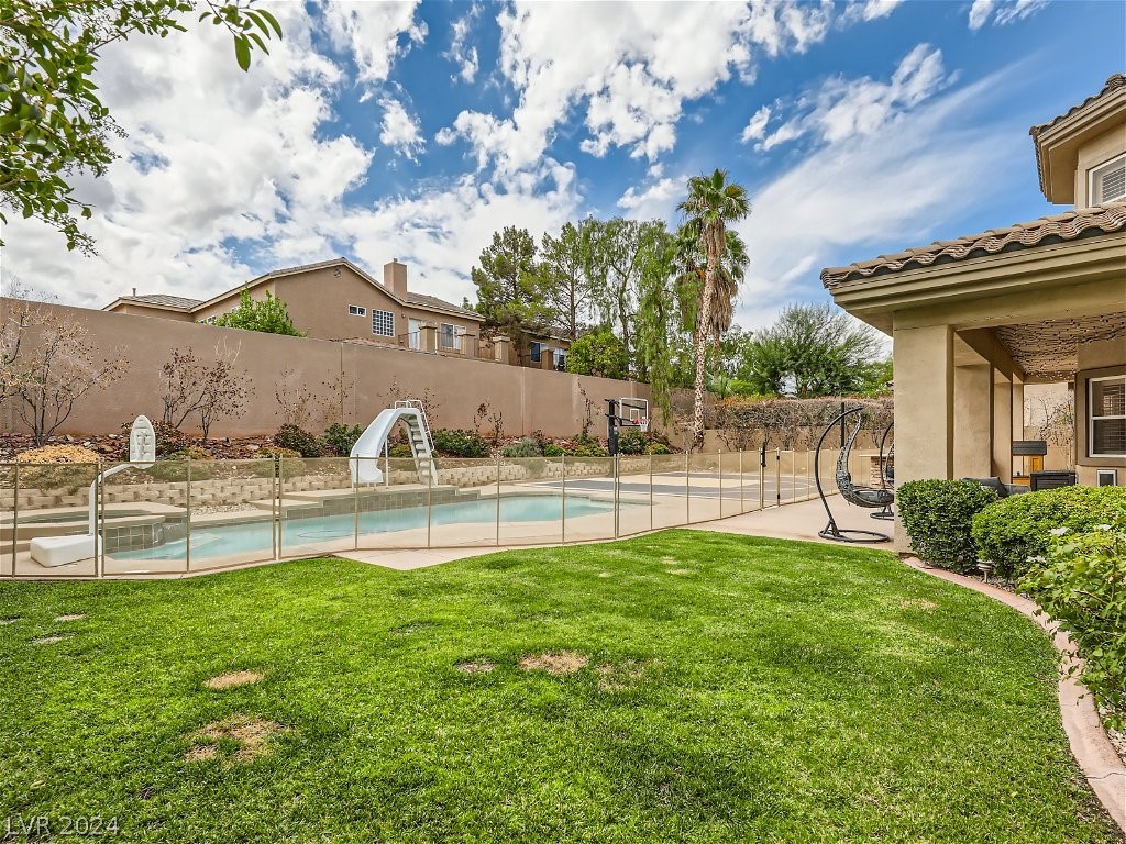 2279 Feathertree Avenue