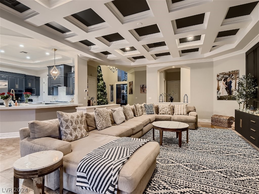 2279 Feathertree Avenue