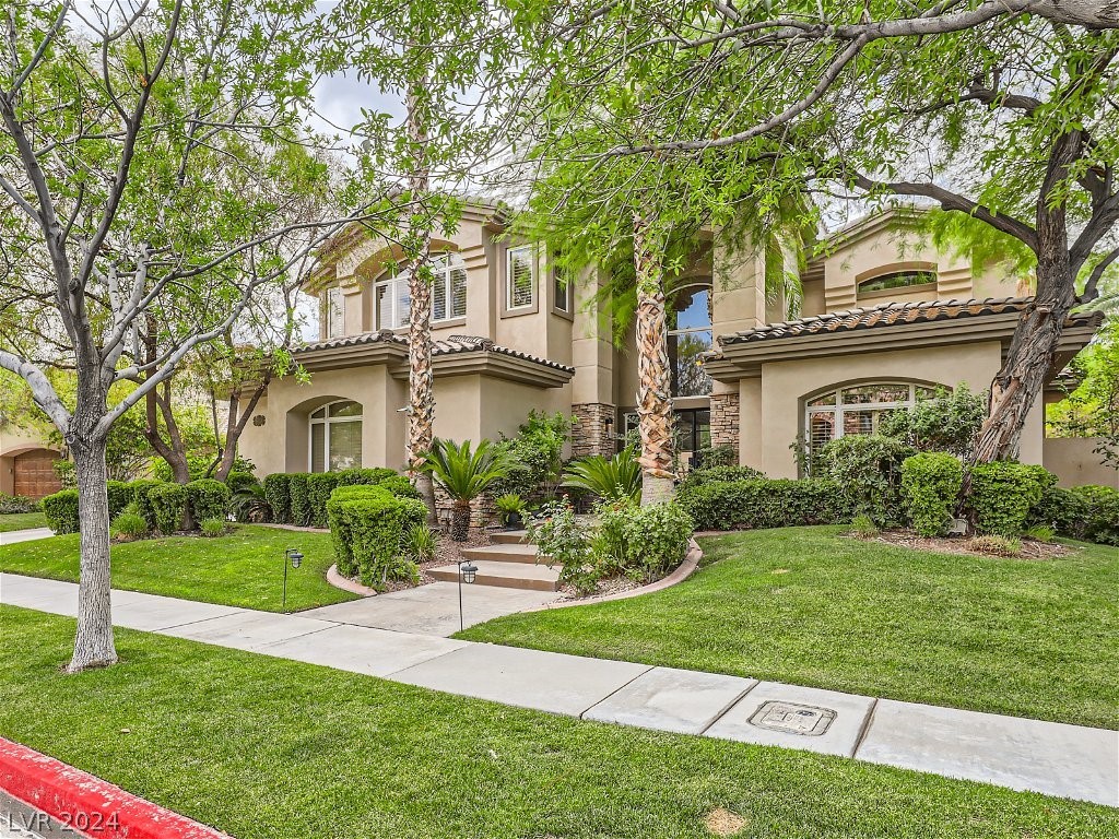 2279 Feathertree Avenue