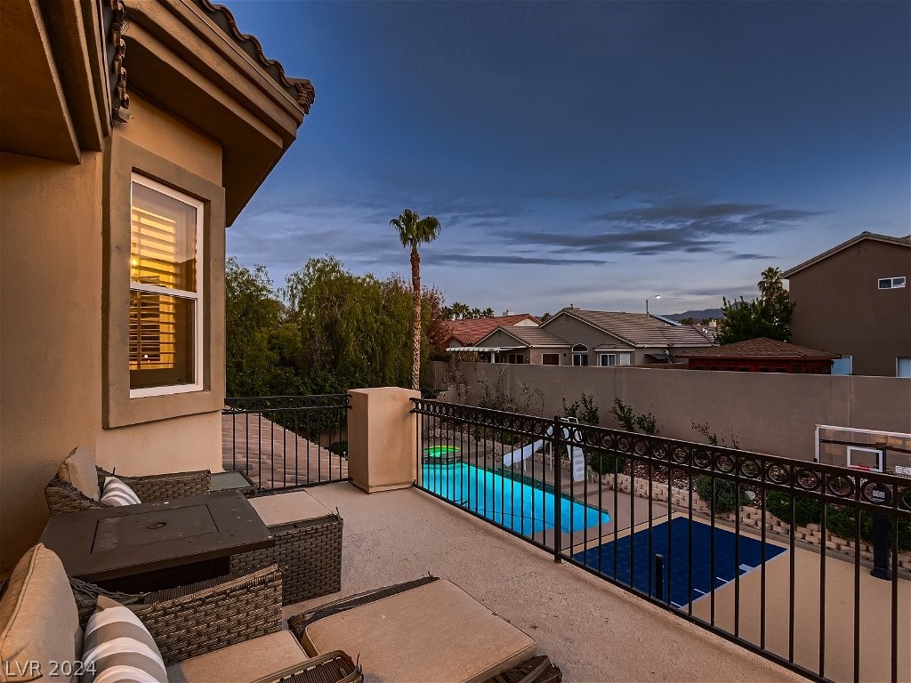 2279 Feathertree Avenue