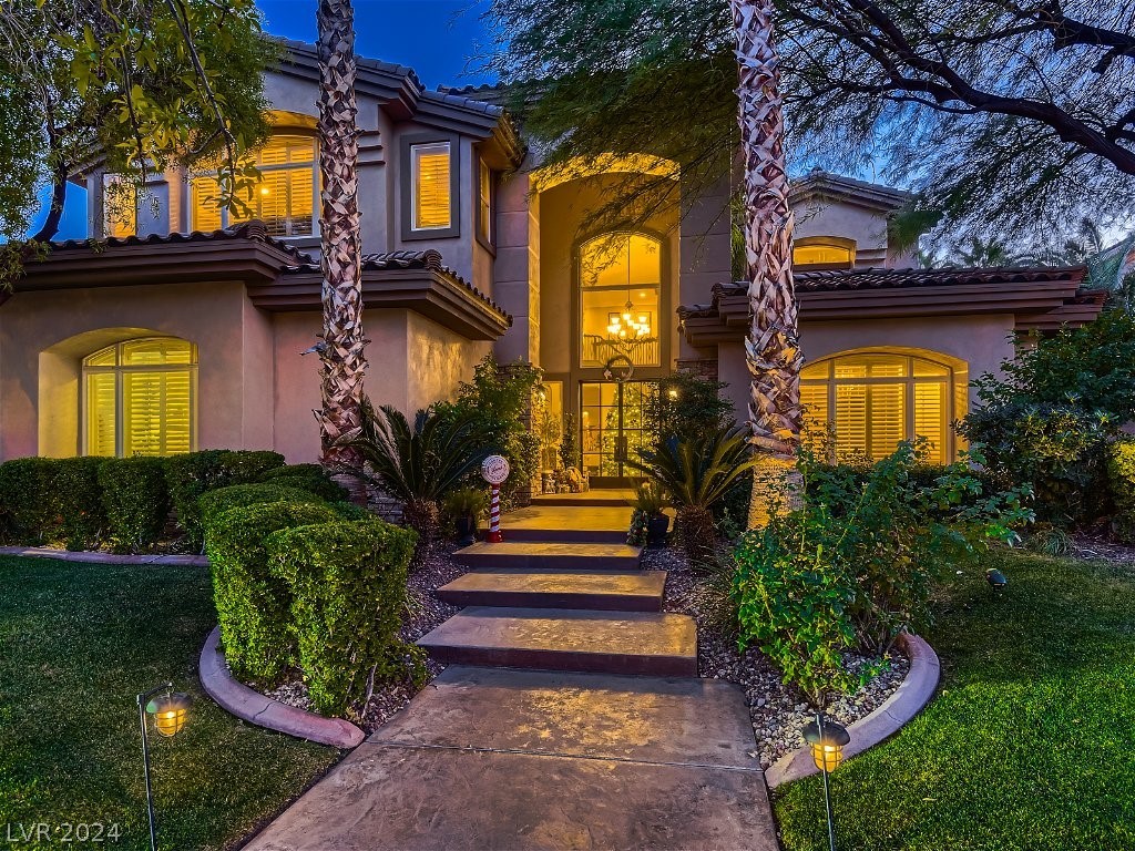 2279 Feathertree Avenue