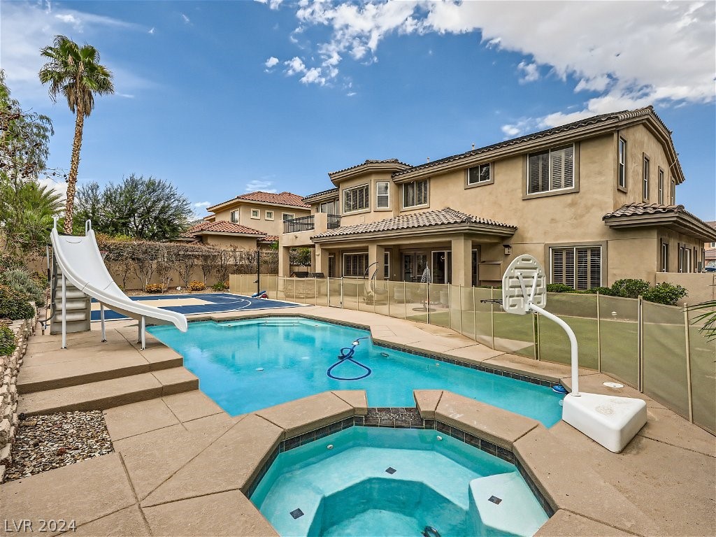 2279 Feathertree Avenue