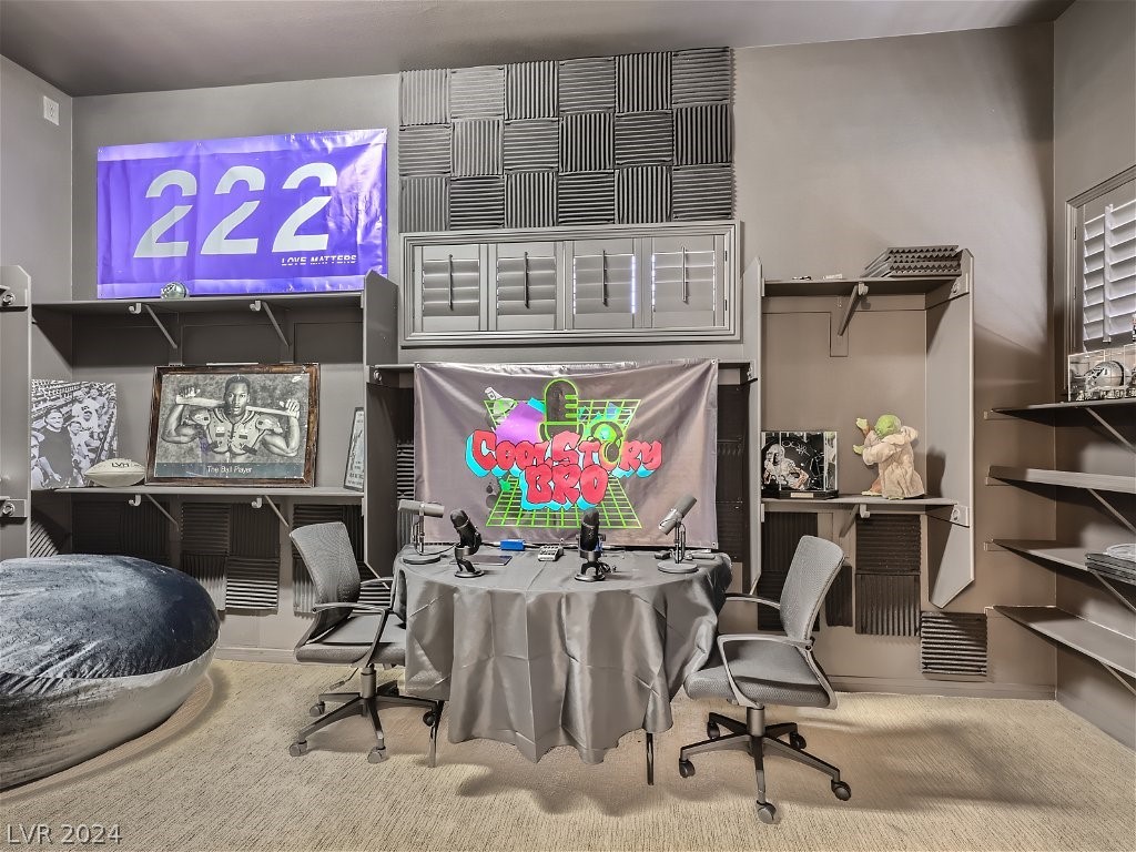 2279 Feathertree Avenue