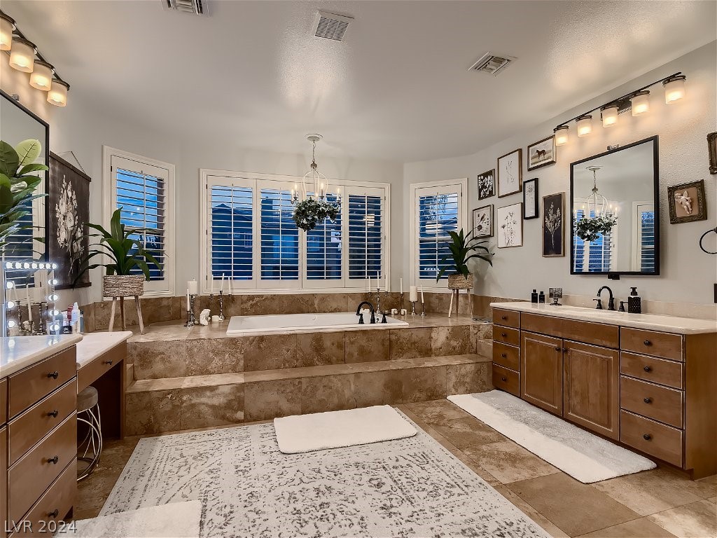 2279 Feathertree Avenue