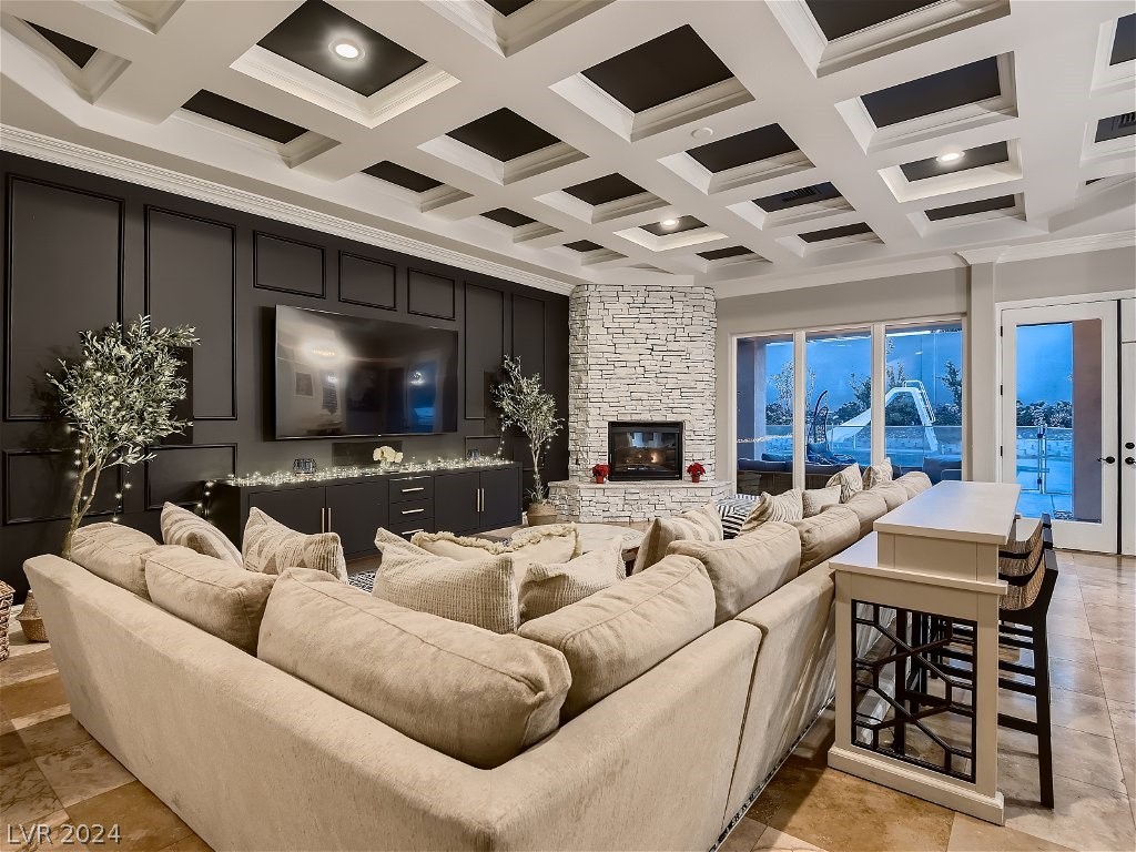 2279 Feathertree Avenue