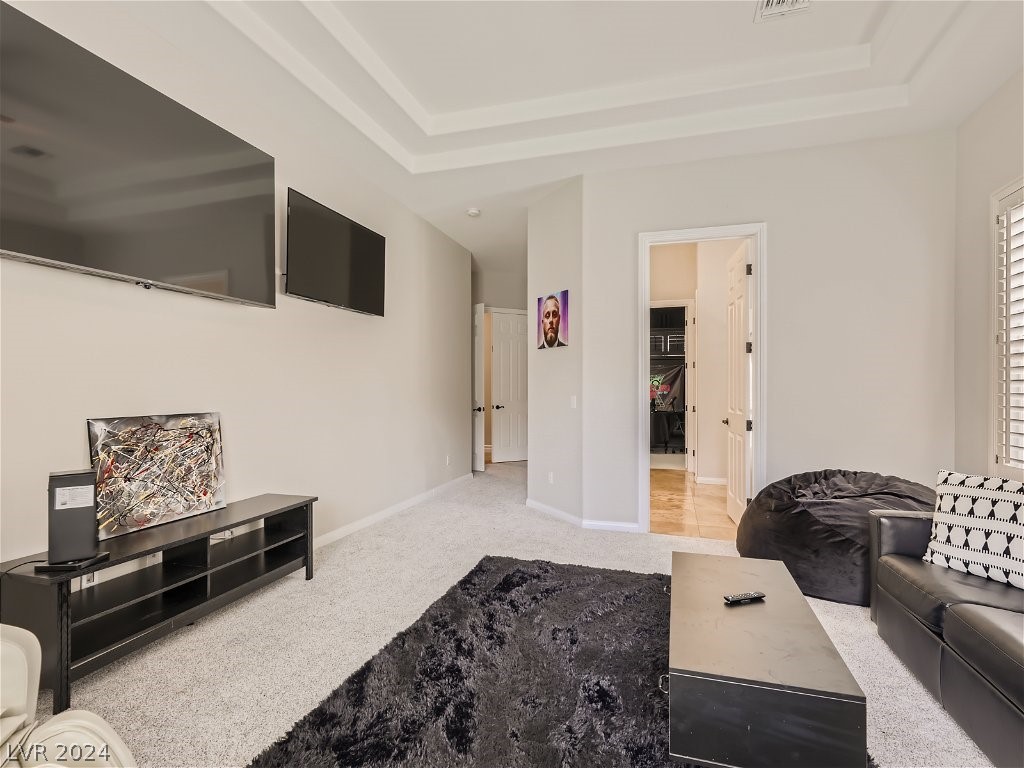 2279 Feathertree Avenue