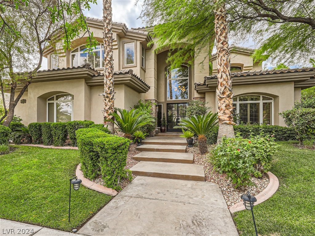 2279 Feathertree Avenue