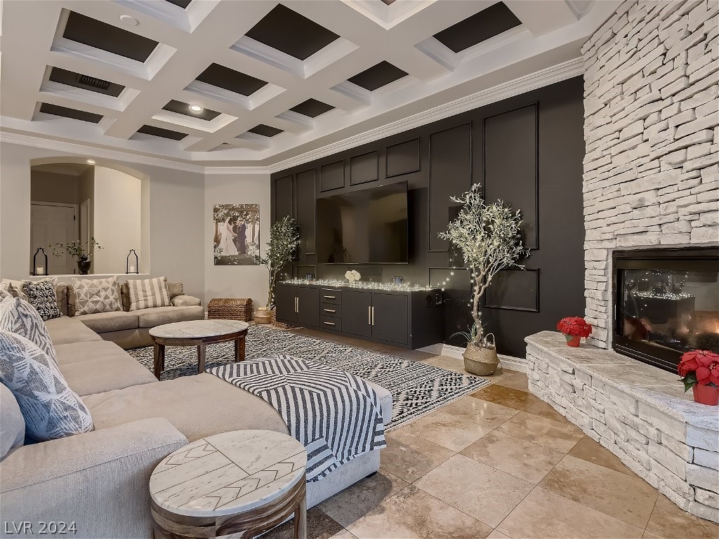 2279 Feathertree Avenue