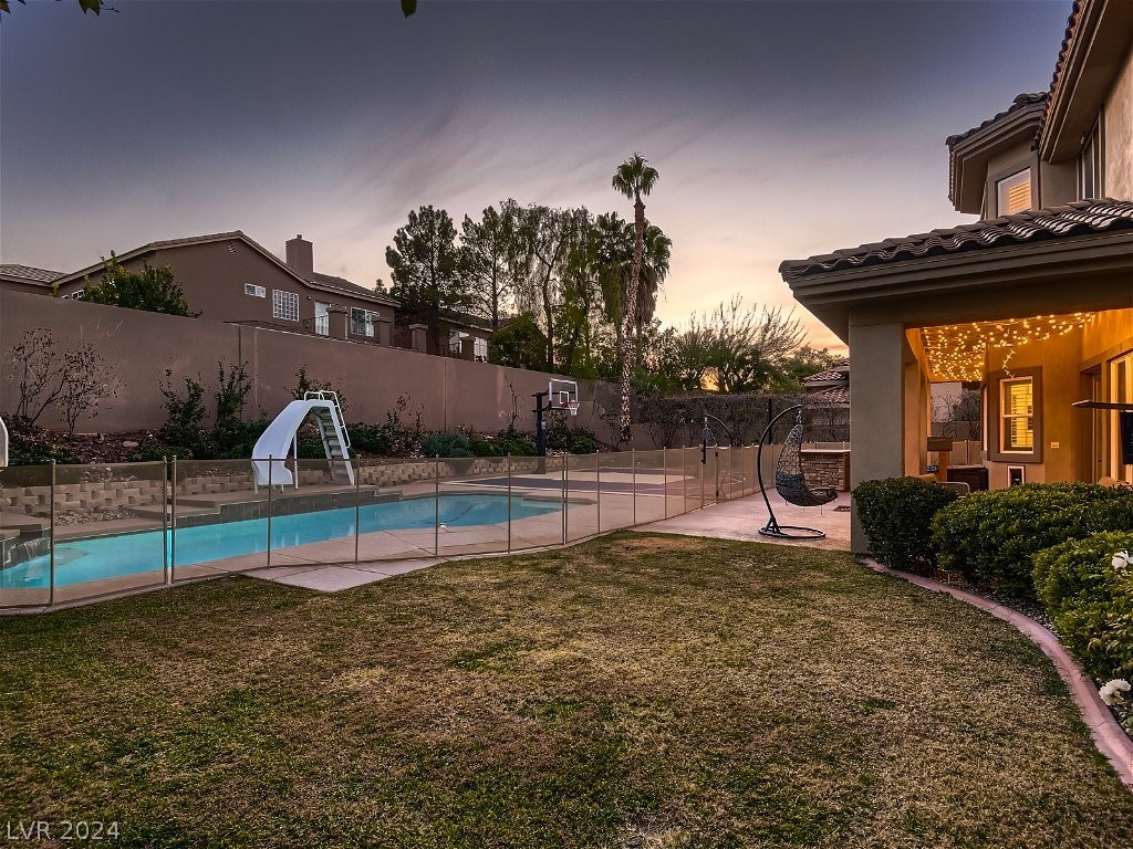 2279 Feathertree Avenue