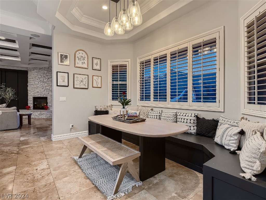 2279 Feathertree Avenue