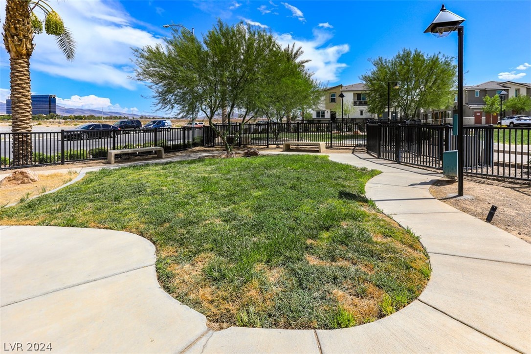 2727 Tahiti Grape Way 3