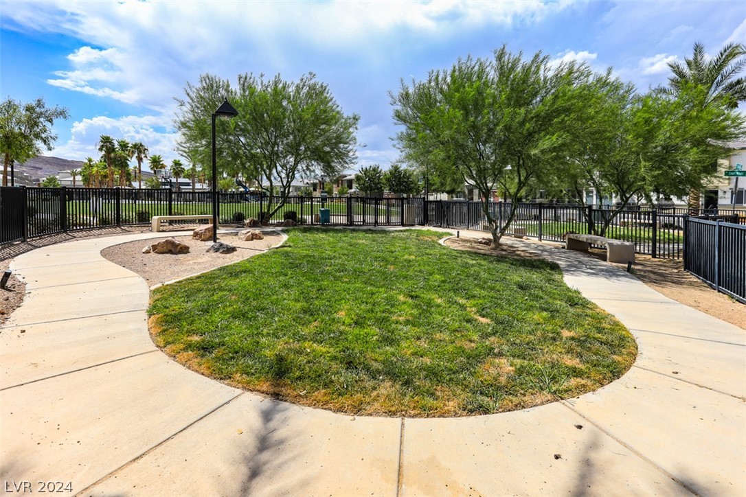 2727 Tahiti Grape Way 3