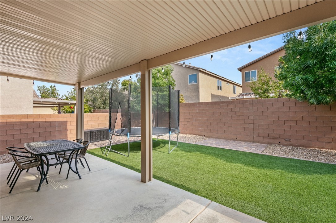 487 Stonegate Meadow Avenue
