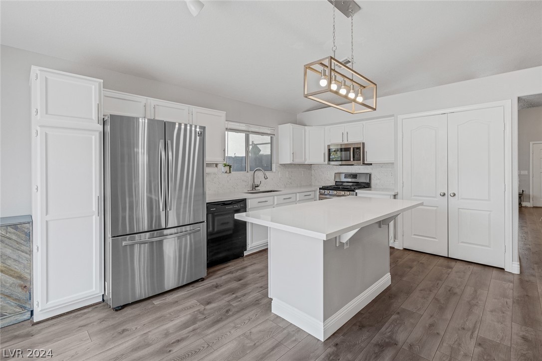 4330 Roaming Breeze Road