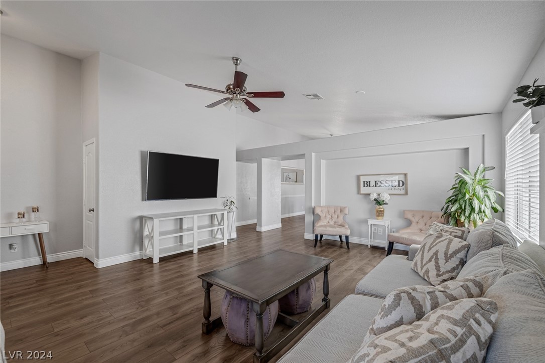 4330 Roaming Breeze Road