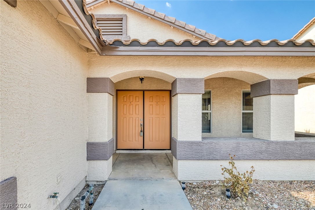 4330 Roaming Breeze Road