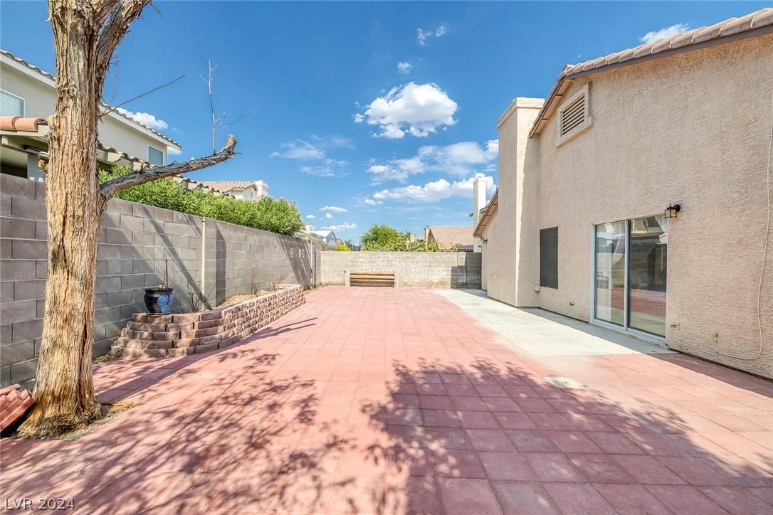 4330 Roaming Breeze Road