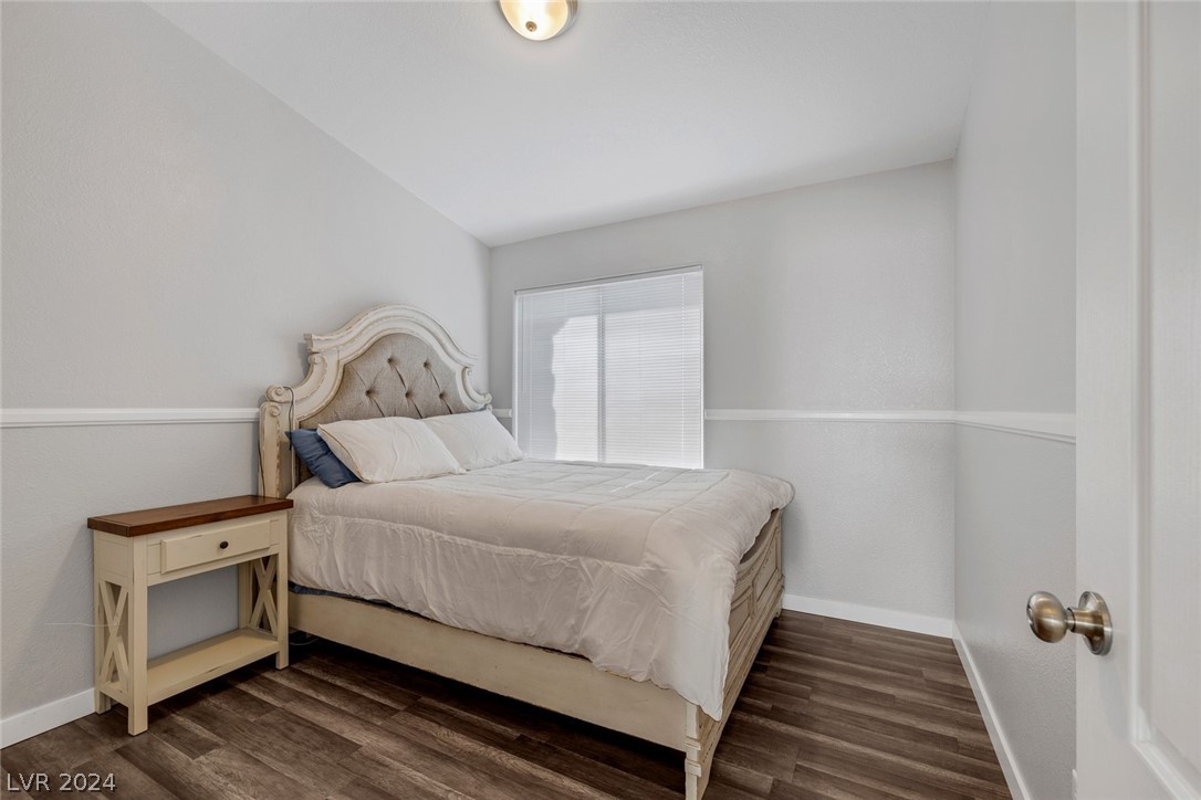 4330 Roaming Breeze Road