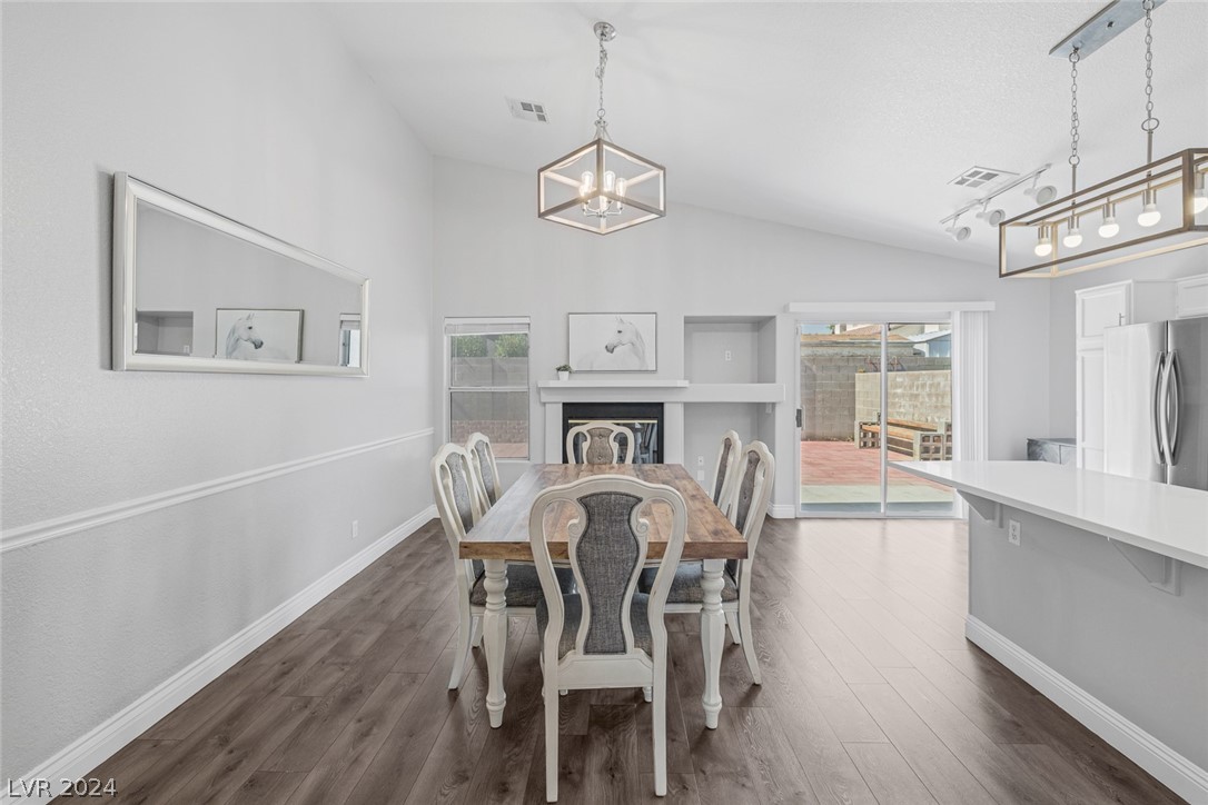 4330 Roaming Breeze Road