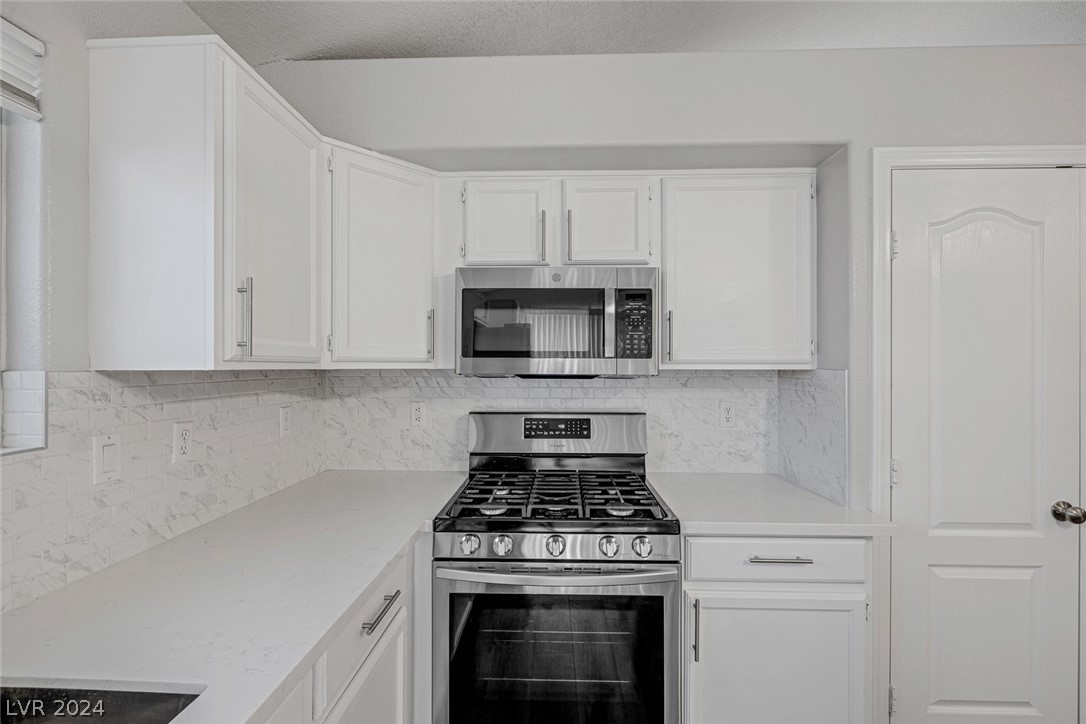 4330 Roaming Breeze Road