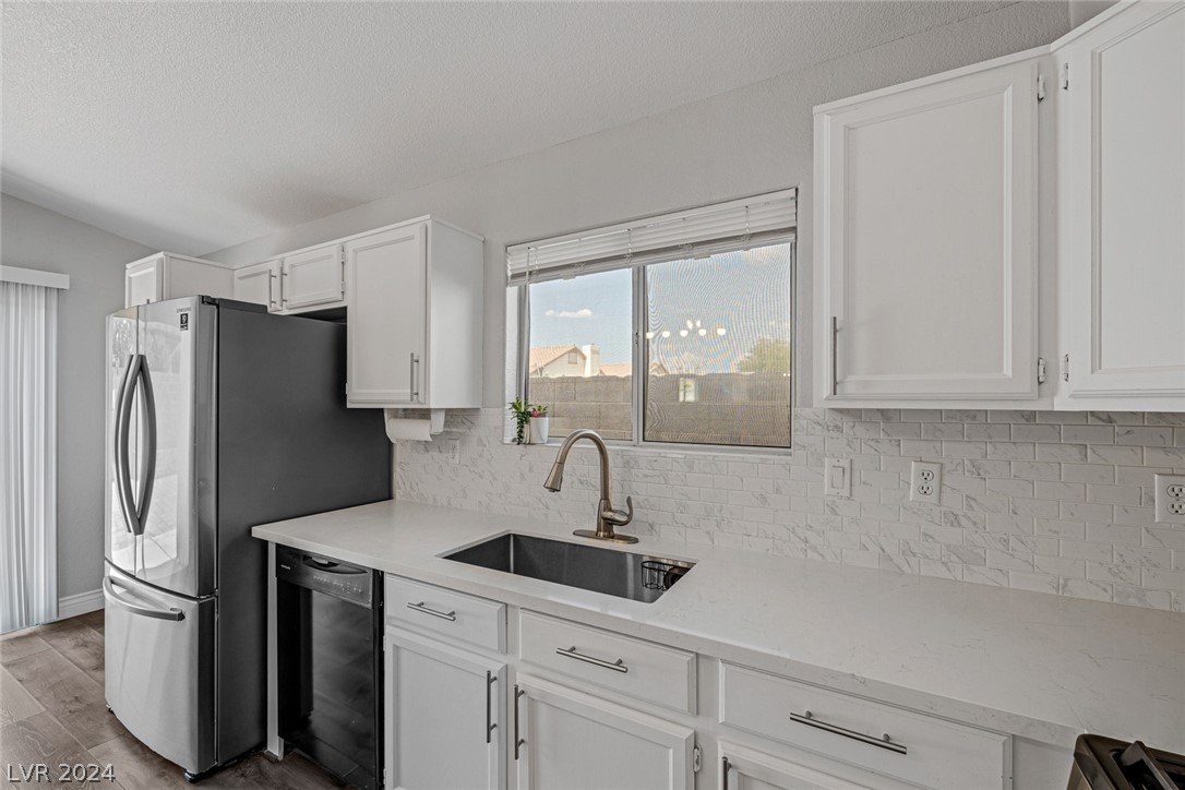 4330 Roaming Breeze Road