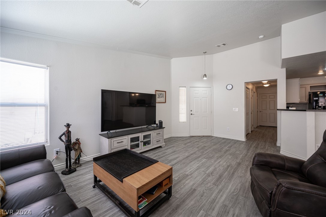 1453 Blisworth Court 101