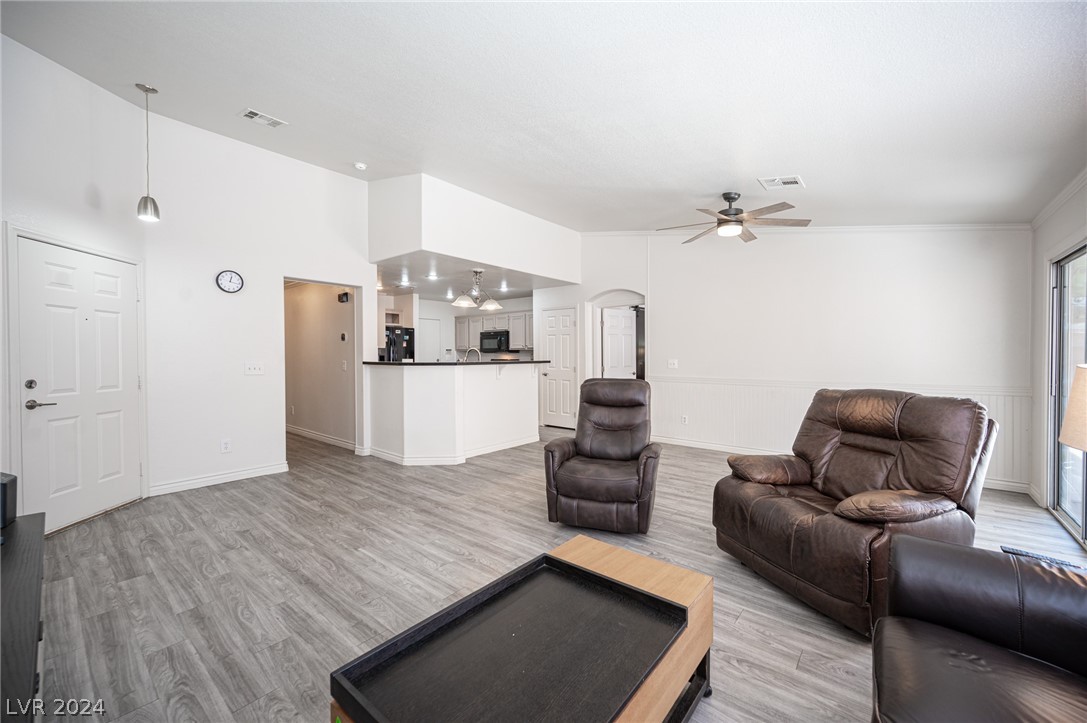 1453 Blisworth Court 101