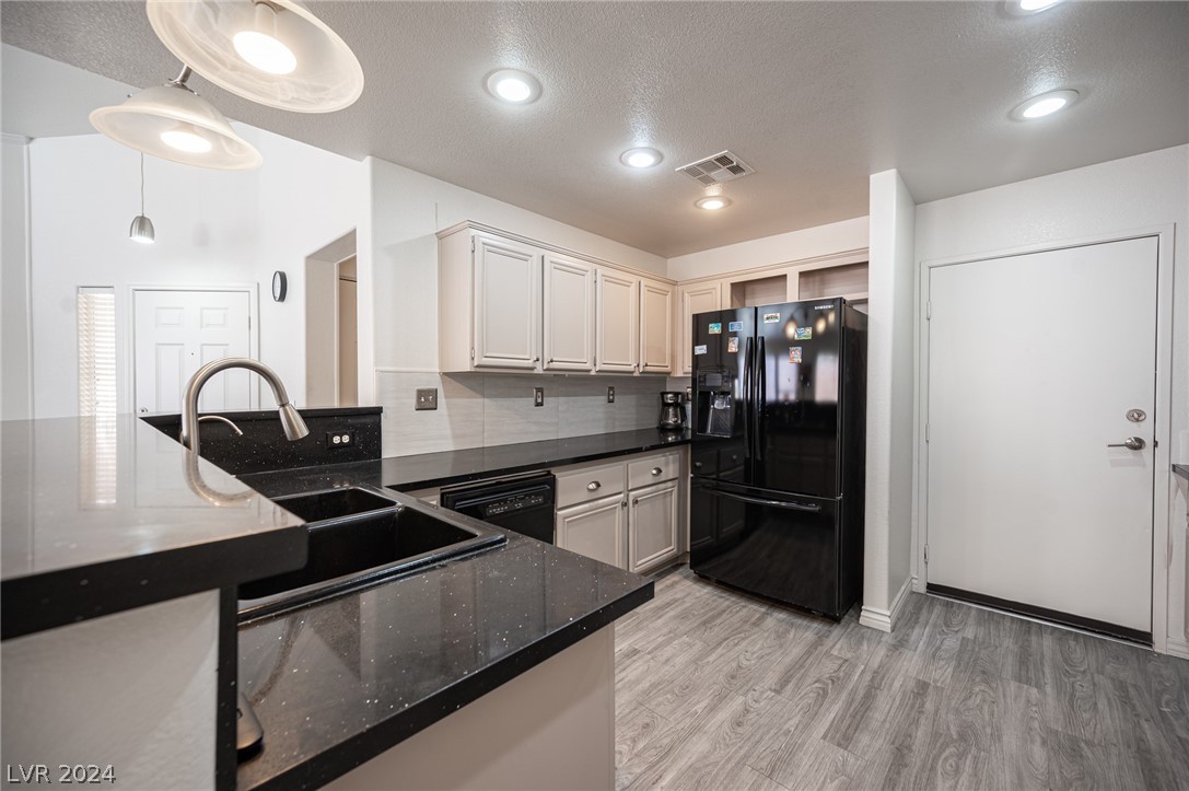 1453 Blisworth Court 101