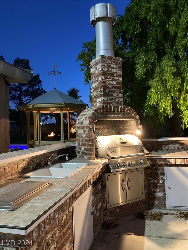 4315 North Bonita Vista Street