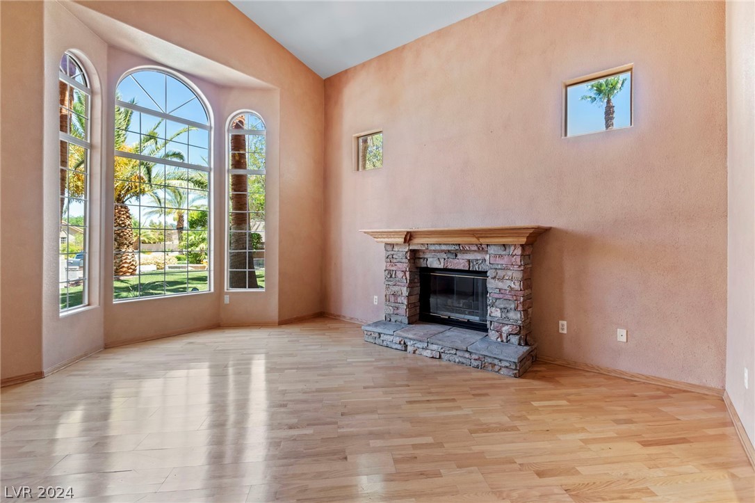 4315 North Bonita Vista Street