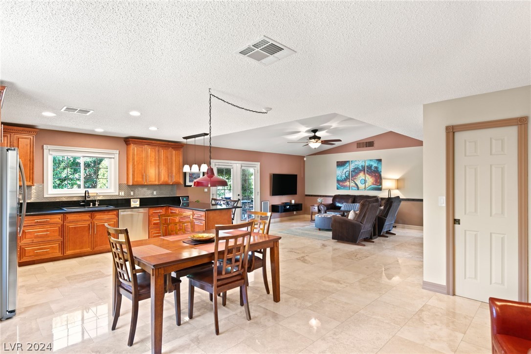 3933 Avocado Drive