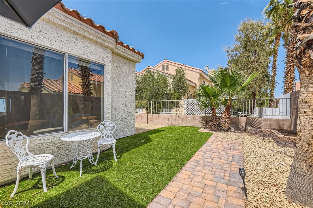 2124 Desert Pines Street