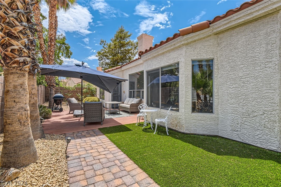 2124 Desert Pines Street