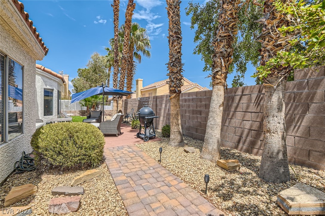 2124 Desert Pines Street