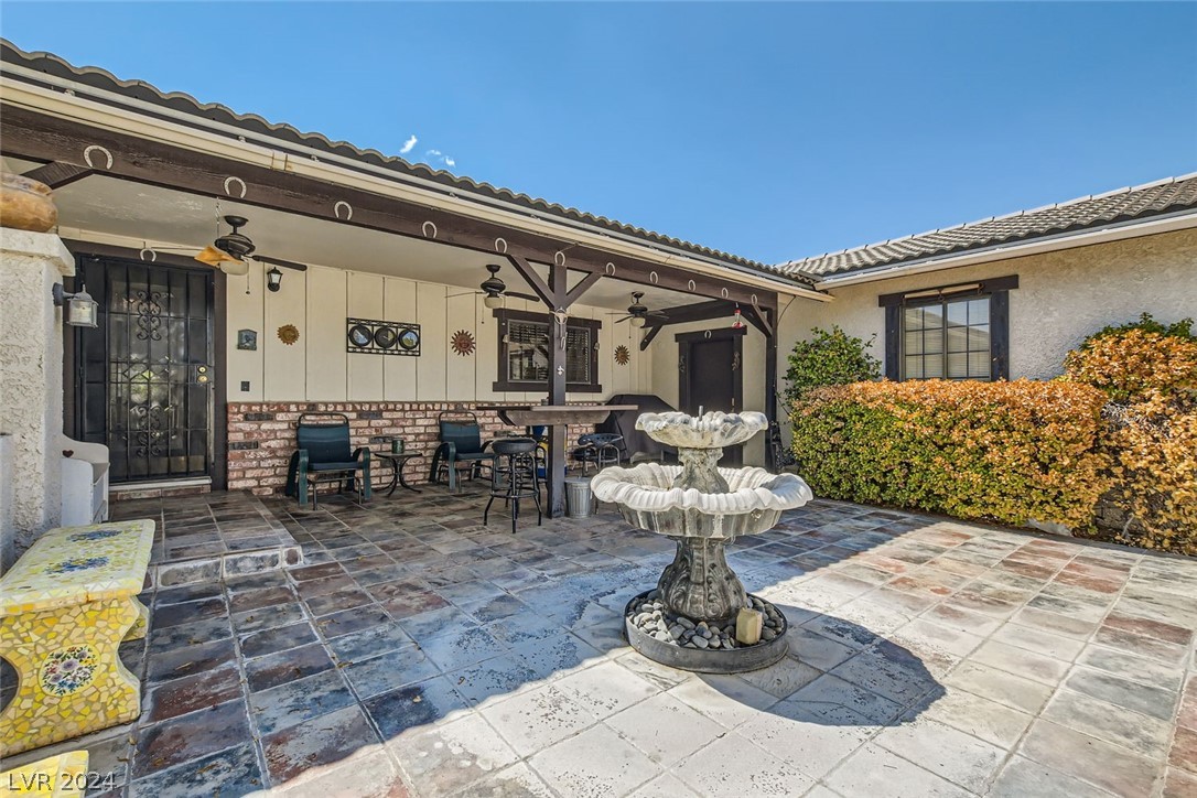 3932 North Torrey Pines Drive
