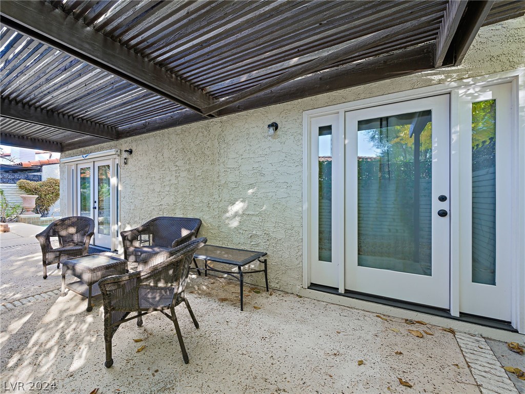 2120 Plaza Del Fuentes