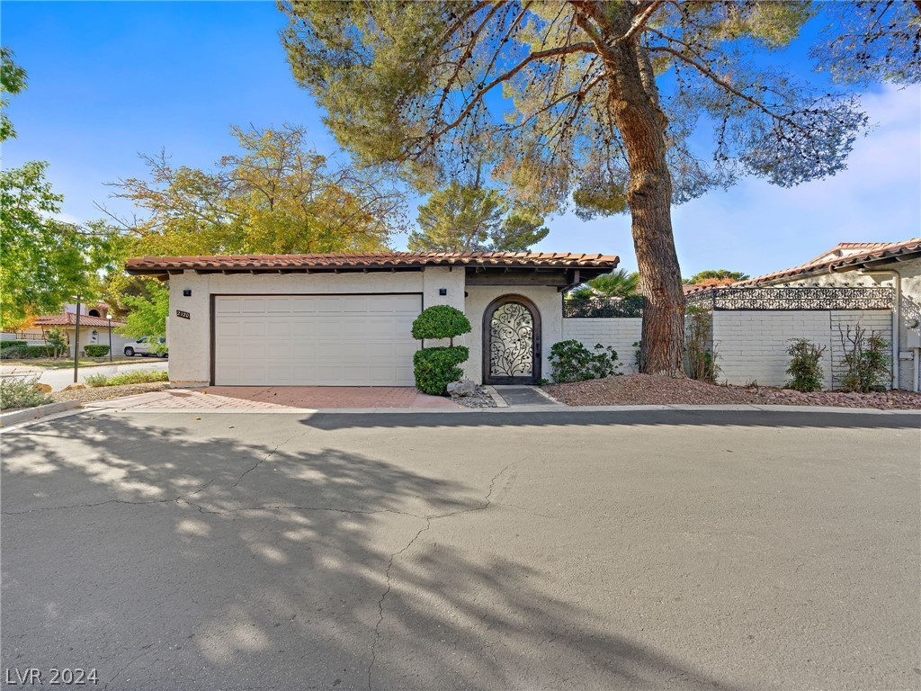 2120 Plaza Del Fuentes